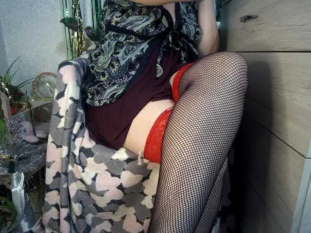 AlinaMistress — Hey guys!:) Goal- #Dance #hot #pvt #c2c #fetish #feet #roleplay #mistress #dom #domina #femdom Tip to add at friendlist and for requests!