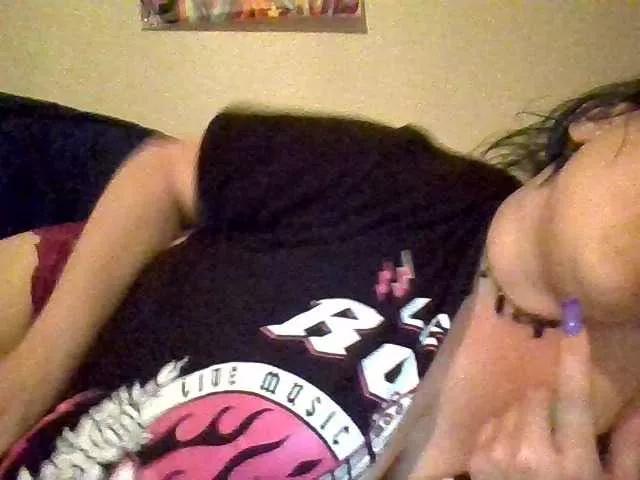 allieeaustynn on BongaCams
