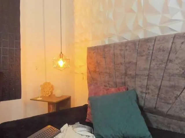 April-sc — im new here #teen #young #curvy