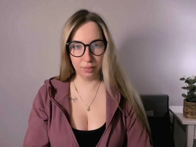 BongaCams AriaBeauty is Freechat AriaBeauty — Requests for tokens! ;)No tokens, put love - it's FREE! All the most interesting things are in private!