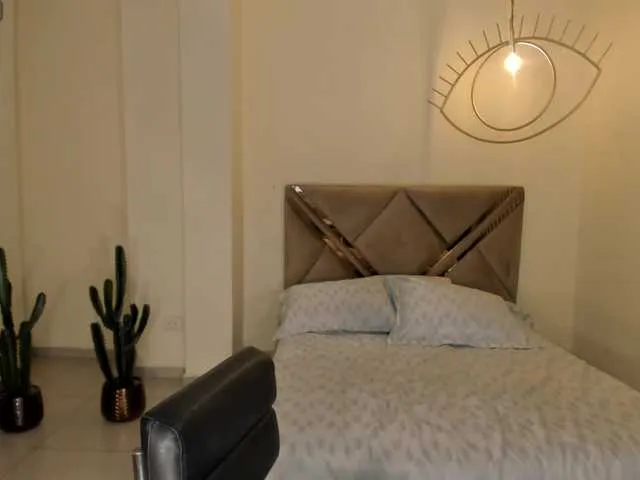 BongaCams CarolineEvans is Freechat CarolineEvans — Let me bounce on you until you cum on me IG: caroline_evans28 Goal: blowjob @remain tks