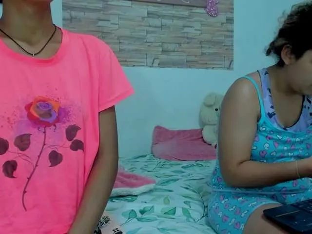 cumloves — hot Latina girls