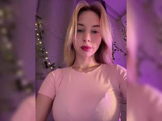 EmmaCrystall on BongaCams 