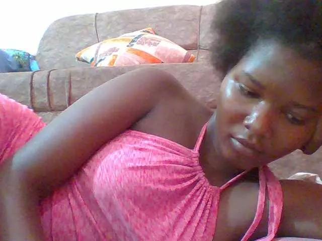 Hornyqueen4 on BongaCams 