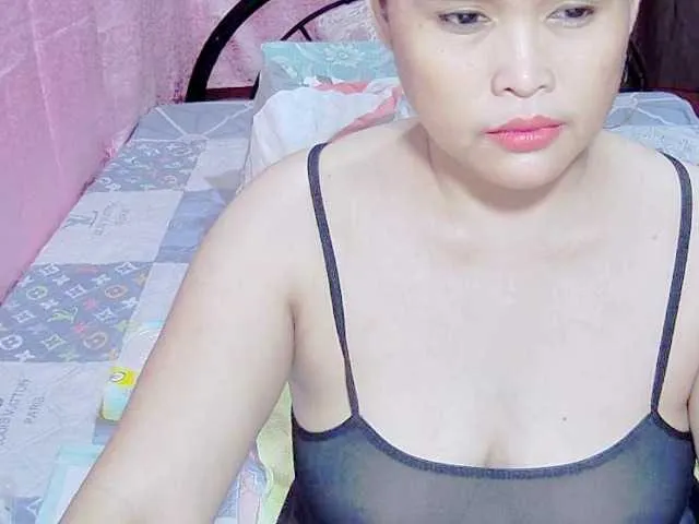 itsmeheart on BongaCams