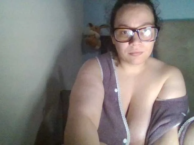 Kandykay — #pillowprincess its snowing outside tip for request