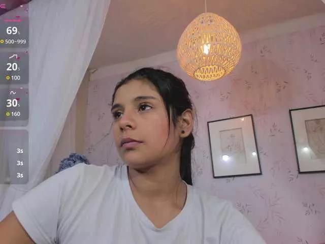 Luceroo1 on BongaCams 