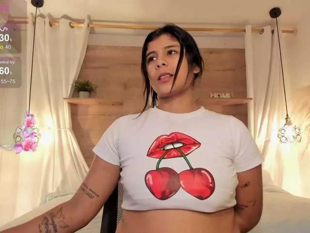 Luceroo1 on BongaCams 