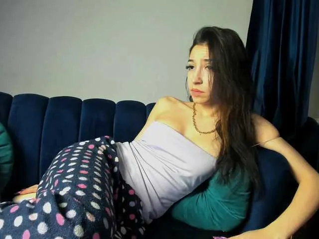 BongaCams LucyLips is Freechat LucyLips — Tell me your ideas to spice up this day :) New girl here - Goal: Could you take off my clothes?#teen #petite 18 #skinny #new