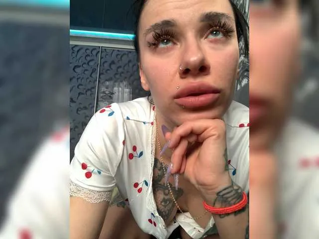 MaidenCrystal — I'm Masha^ happy birthday to me^See the menu and don't ask for anything for free!  Welcome ^^