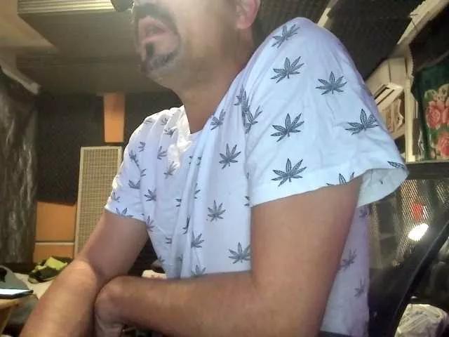 miamiared69 on BongaCams 