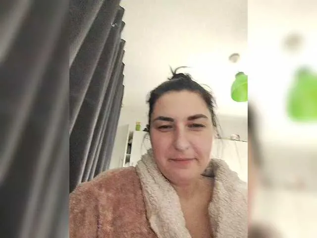 MonicaMilf — Slave, where are u? Spy mode every 15 minutes! 