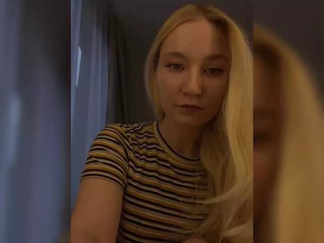 mybaby011 on BongaCams 