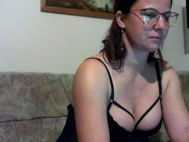 Nicegirl1985 on BongaCams 