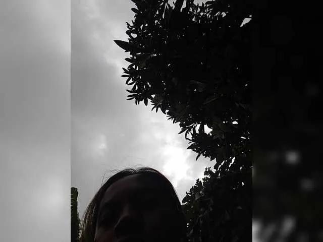 Noumia —  HELLO EVERYONE. Day I hope everyone will support me and help me get into the top 15 of the Queens of Queens.