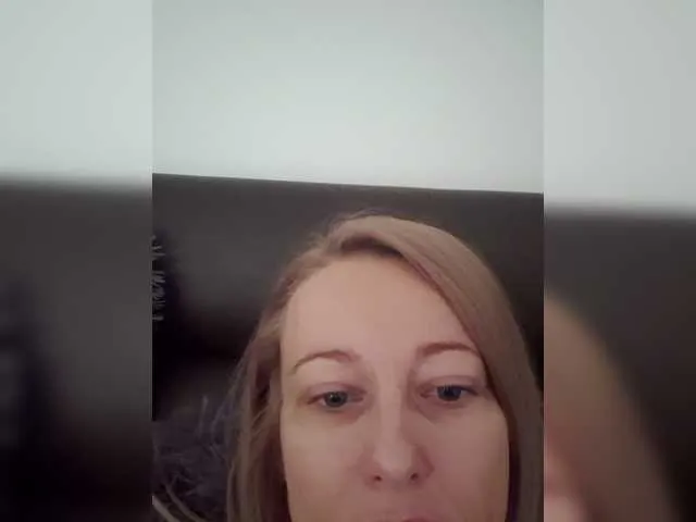 NyokoAnya11 — i am new , welcome in my room 