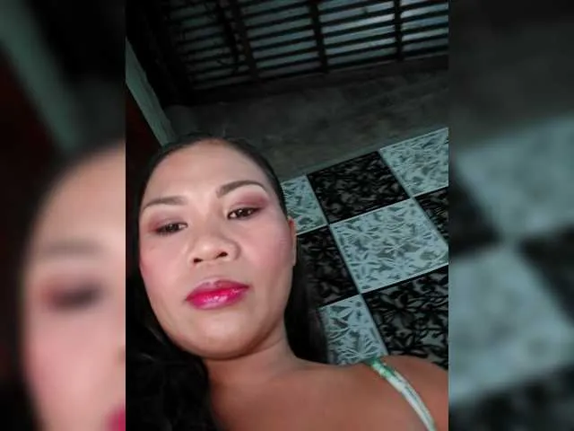 Pinayslut — Machine dildo squirt