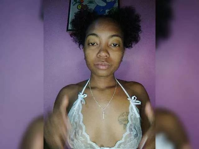 Rosa2 on BongaCams 