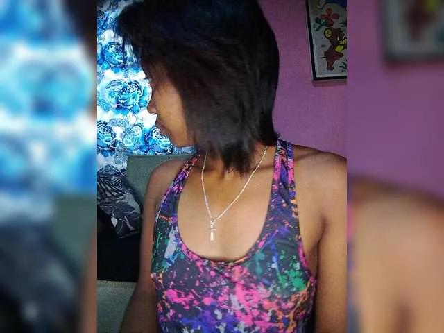 Rosa2 on BongaCams 
