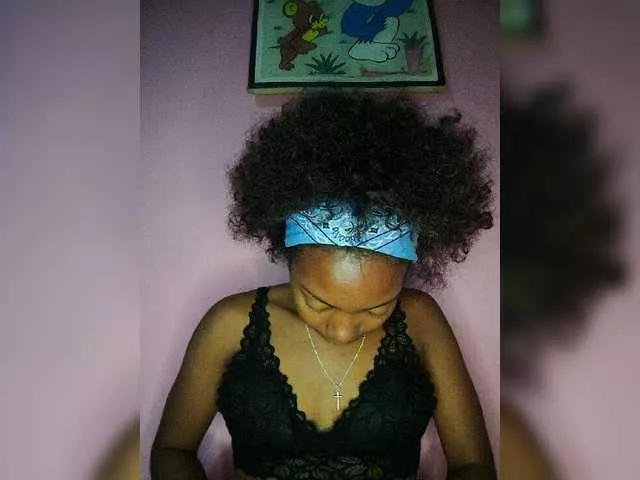 Rosa2 on BongaCams 