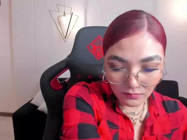 RosalineMay on BongaCams