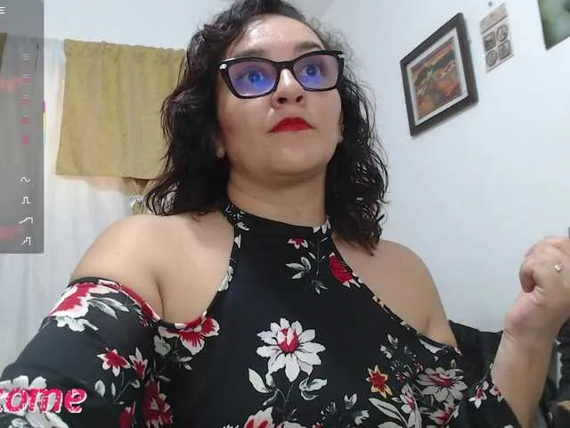 saimajayeb — Hello my loves welcome to my room...lets have a nice time together!  Ask before pvt please, check the tip menu and dont forget to follow me Fav vibes 25 - 38 - 75 - 101 - 222  TOKENS IN THE PUBLIC CHAT PLEASEPrivate tips will not be counted!!!