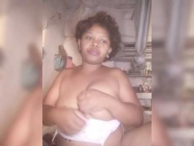 BongaCams Sexygirlbiz is Freechat Sexygirlbiz — Hello everyone parler moi en priv pour plus de show