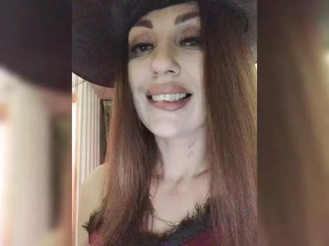 SexyKitty75-1 on BongaCams