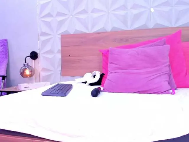 BongaCams StaceyWhite is Freechat StaceyWhite — welcome to my room #new #squirt #anal #fetish #lovense #slave #18 #domi