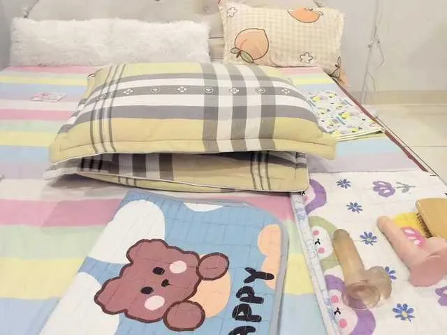 Teahyee on BongaCams