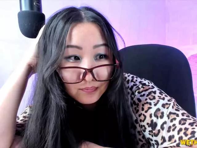 wethoneybee on BongaCams