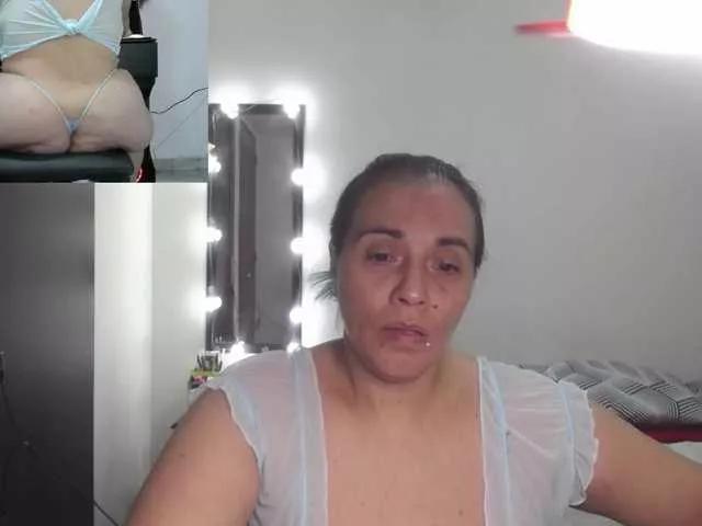 zoedoll on BongaCams