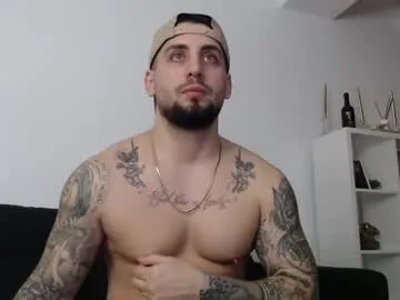 _dylangreen — GOAL: CUM [2000 tokens remaining]  welcome , smile and have fun !  #feet #muscle #cum #daddy #lovense