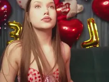 _eva_lee — GOAL: Take off my sweet bra and play with tits [0 tokens remaining] Crazy !