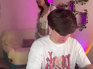 adrean_sofi — GOAL: let her suck your finger by grabbing her hair [38 tokens remaining] Welcome to my room! Come on in and we'll give you a hot show. #bigass #horny #facial #deepthroat #young