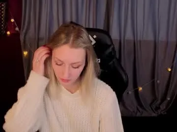 akiro_kim — GOAL: show feet [0 tokens remaining] Welcome to my room! #feet #blonde #cei #18 #sph