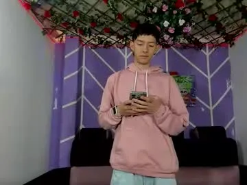 alexandluke1 — fuck more cum face  [1444 tokens remaining]