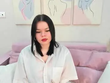 alicia_long — GOAL: Lick your lips sexually [9 tokens remaining] Welcome to my room! #nonude #teen #curvy #feet #new