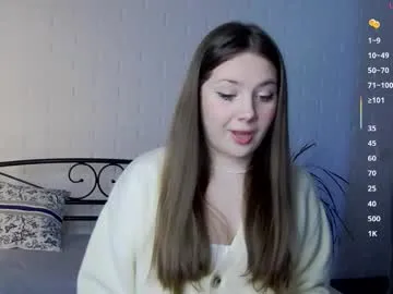 alyxkinski — naked behind pillow #18 # #shy  #young #ass [600 tokens remaining]