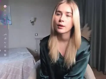 aureliaabdula — GOAL: take off the jacket [111 tokens remaining] <3 Hello guys i'm Liana! Let's have fun together ^^ #bigboobs #18 #new #teen # #squirt
