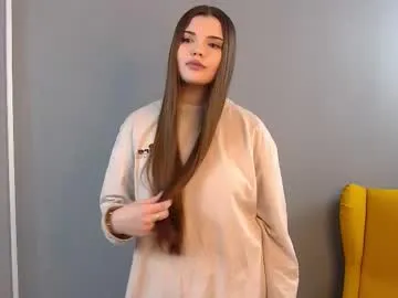 boniesmith — GOAL: lift skirt #new #shy #cute #18 #natural [0 tokens remaining]