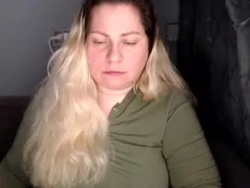 candycream74 — #NATURAL #CURVY #BIGASS #HARDNIPPELS #BBW #TRIMMYPUSSY #PM 5 tkns,Ass if panty 20 tkns,Ass if no panty 80 tkns,Tits 40 tkns,Pussy 80 tkns,Full naked 200 tkn,Big Belly 25 tkns. [778 tokens remaining]