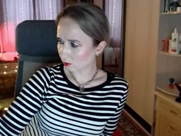 Chaturbate classyinna is Freechat classyinna — Good vibes only:) #milf #nonude #leggings #femdom #goddess