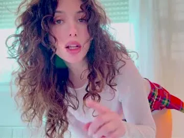 cleopatra_sinns — Goal: Hair appreciation   [ 600 tokens left ]