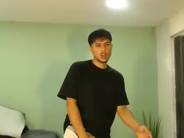 Chaturbate danielitopapii is Freechat danielitopapii — WELCOME #latin #bdsm #findom #cum #feet