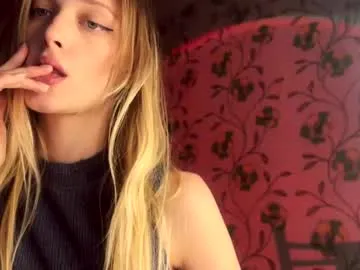 darlingdarinka — stiptease #skinny #natural #smalltits #18 #hairy [323 tokens left]