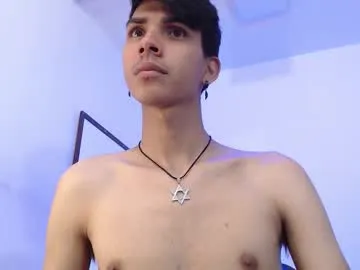 david_925_ — GOAL: 1 Finger in Ass [99 tokens remaining] WelCUM guys!Tip menu is active /tipmenu to see it #latino #cute #lovense #bigdick #twink