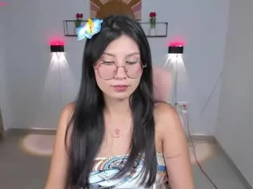 emily_villamil_ — Hi hi guyss/Dance together and show my boobs #teen #asian  #young  #pinay  #daddysgirl [279 tokens remaining]