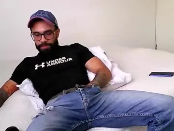 ethan_hunter87 —  take me to my maximum goal... BIG CUMSHOT... #new #cum #master #mature #latino [587 tokens remaining]