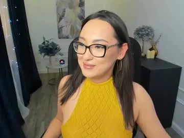 evasarazardje — hi, time for a cozy conversation?()  #asian  #nonude  #tease  #curvy #glasses [400 tokens remaining]